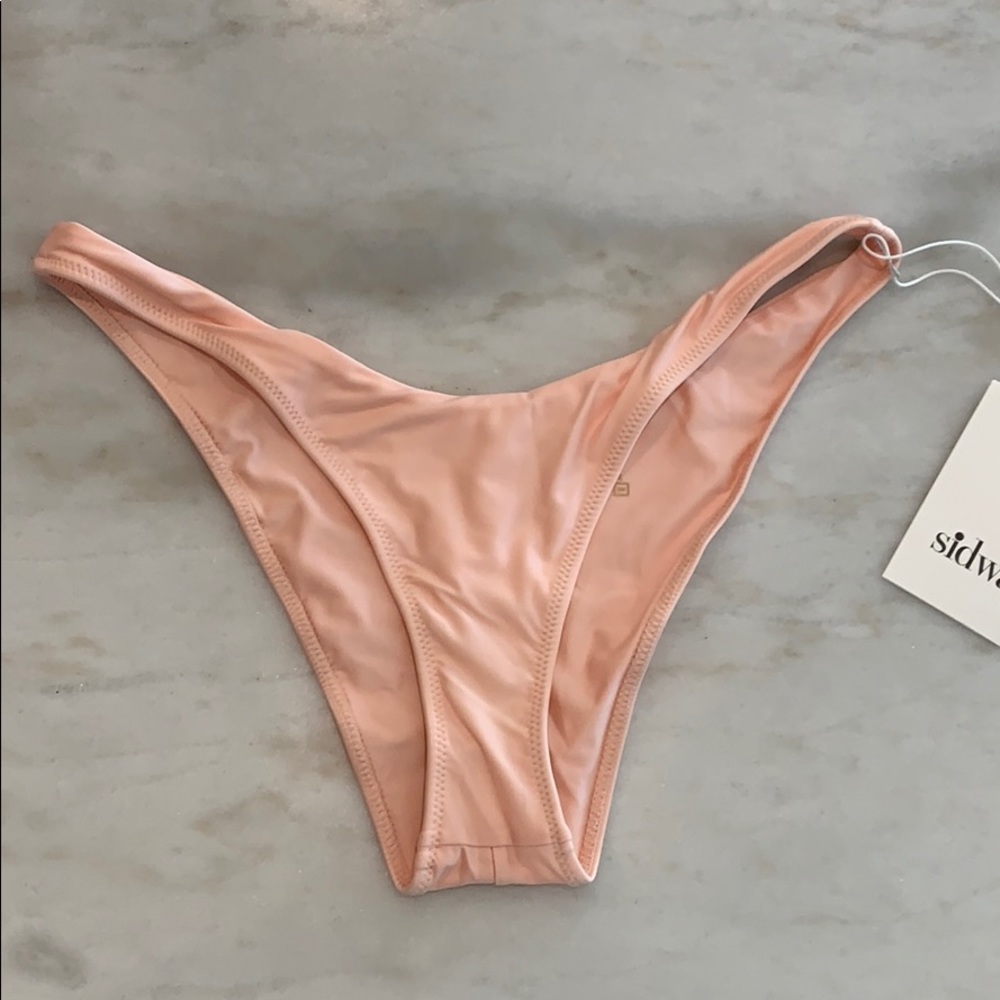 Pink two piece - Picture 4 of 5